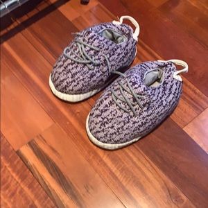 Yeezy slippers